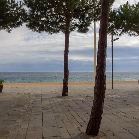 Embajador 1 Per 4 Persones A Primera Linia De Mar Platja d'Aro