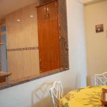 Embajador 1 Per 4 Persones A Primera Linia De Mar Apartment *